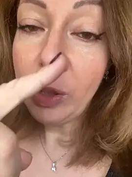 Alice Sweetyyy online show from March 15, 1:18 pm