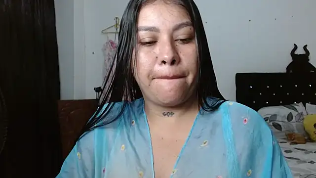 venuz mendoza20 online show from May 11, 1:50 pm