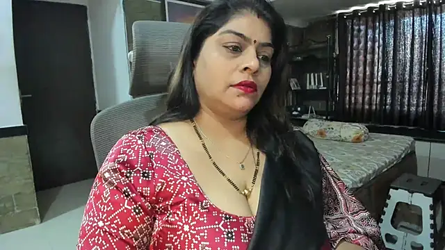 Snapshot of tarivishu23 chatting on February 13, 5:48 am tarivishu23 online show from February 13, 5:48 am