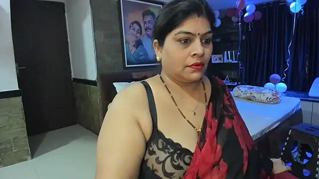 Snapshot of tarivishu23 chatting on February 17, 1:21 pm tarivishu23 online show from February 17, 1:21 pm