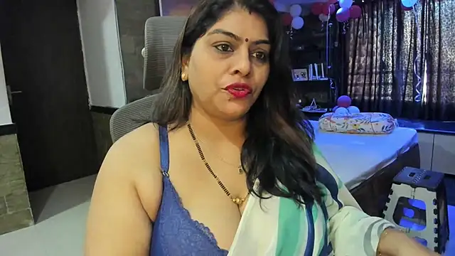 Snapshot of tarivishu23 chatting on February 18, 4:26 am tarivishu23 online show from February 18, 4:26 am