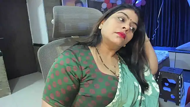 Snapshot of tarivishu23 chatting on February 19, 1:18 am tarivishu23 online show from February 19, 1:18 am