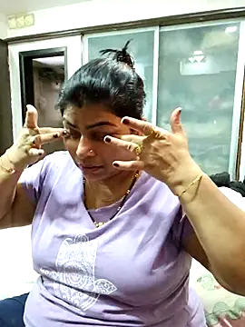 Snapshot of tarivishu23 chatting on February 19, 1:06 pm tarivishu23 online show from February 19, 1:06 pm