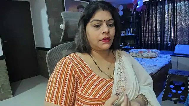 Snapshot of tarivishu23 chatting on February 20, 2:51 am tarivishu23 online show from February 20, 2:51 am