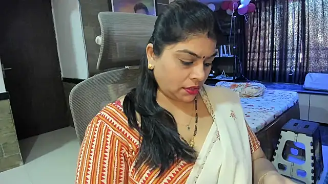 Snapshot of tarivishu23 chatting on February 21, 1:11 am tarivishu23 online show from February 21, 1:11 am