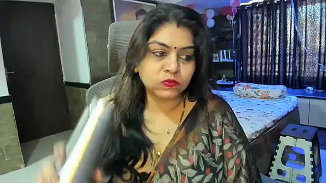 Snapshot of tarivishu23 chatting on February 21, 4:18 am tarivishu23 online show from February 21, 4:18 am