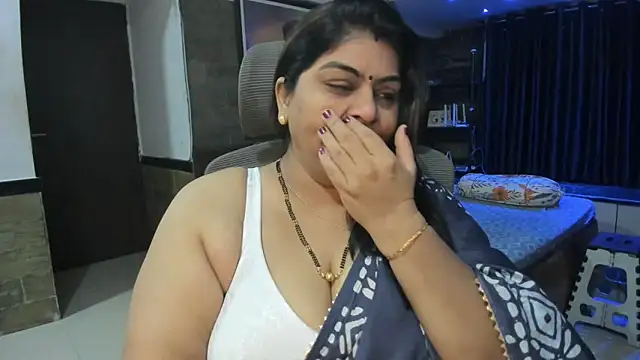 Snapshot of tarivishu23 chatting on March 12, 12:42 am tarivishu23 online show from March 12, 12:42 am