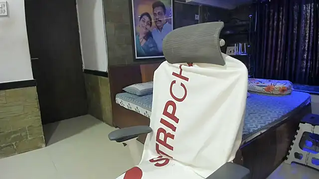 Snapshot of tarivishu23 chatting on March 14, 2:20 am tarivishu23 online show from March 14, 2:20 am