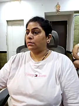 Snapshot of tarivishu23 chatting on March 22, 12:57 pm tarivishu23 online show from March 22, 12:57 pm