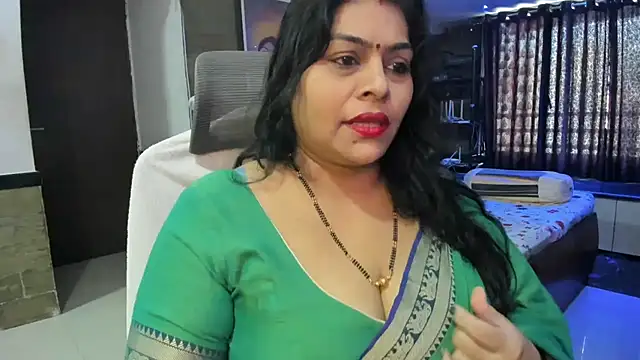 Snapshot of tarivishu23 chatting on September 11, 2:33 am tarivishu23 online show from September 11, 2:33 am