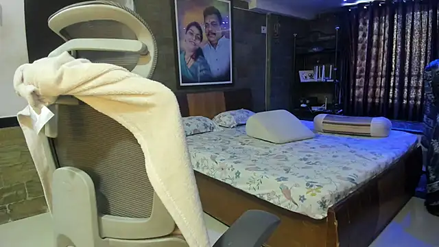 Snapshot of tarivishu23 chatting on October 6, 1:58 am tarivishu23 online show from October 6, 1:58 am