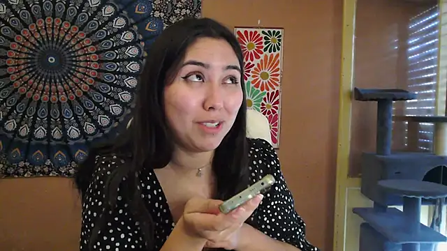 Snapshot of IntimateTales chatting on December 17, 12:00 pm IntimateTales online show from December 17, 12:00 pm