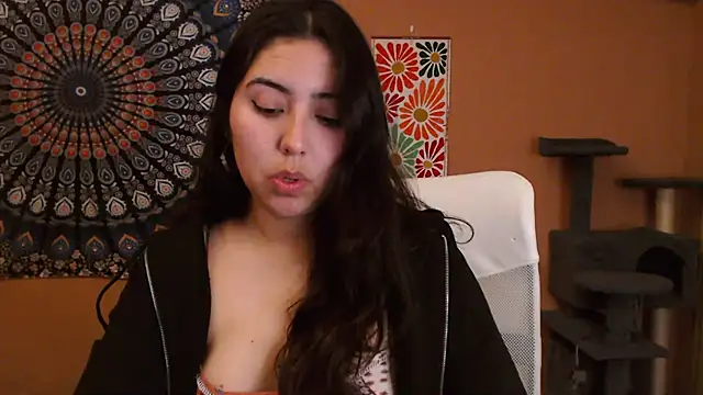 Snapshot of IntimateTales chatting on February 7, 9:26 pm IntimateTales online show from February 7, 9:26 pm