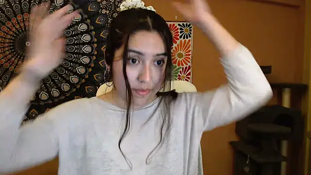 Snapshot of IntimateTales chatting on February 13, 5:33 pm IntimateTales online show from February 13, 5:33 pm