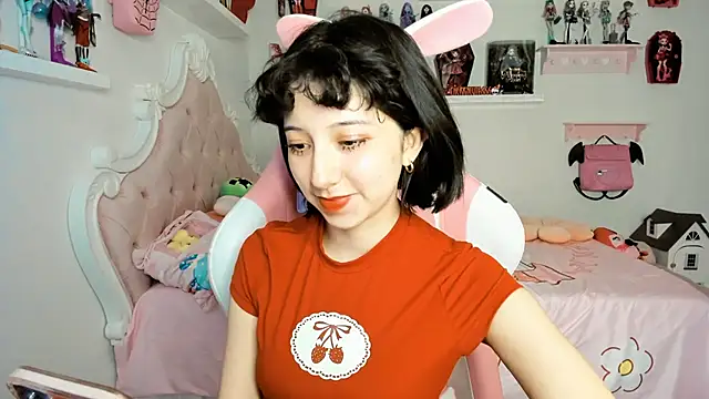 cherrycute online show from November 29, 8:39 am