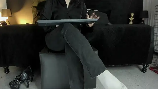  Jade 16 online show from January 17, 11:38 am