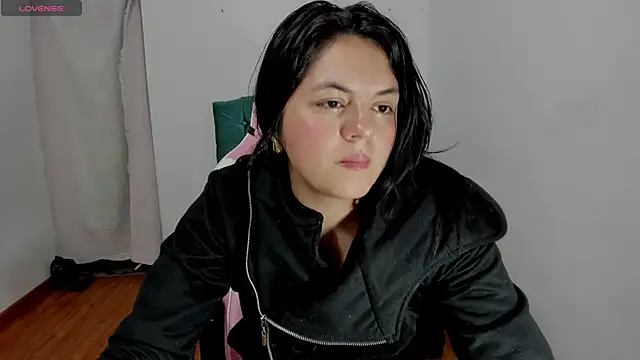 Snapshot of Anal_Milky_Momma chatting on March 18, 1:21 am Anal Milky Momma online show from March 18, 1:21 am