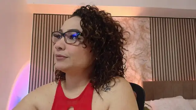 JuliRamirez online show from August 5, 12:19 pm