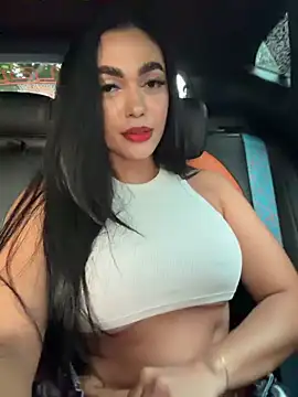 Snapshot of emma_andrew1 chatting on May 28, 4:04 pm emma andrew1 online show from May 28, 4:04 pm