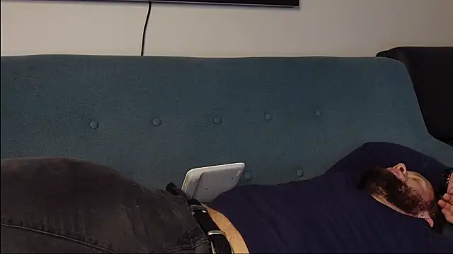 Snapshot of Tommy_Burnz chatting on January 2, 10:26 am Tommy Burnz online show from January 2, 10:26 am