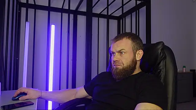 Snapshot of Tommy_Burnz chatting on January 25, 9:47 am Tommy Burnz online show from January 25, 9:47 am