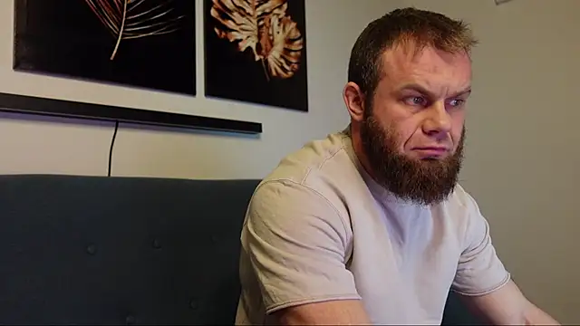 Snapshot of Tommy_Burnz chatting on February 7, 2:50 am Tommy Burnz online show from February 7, 2:50 am