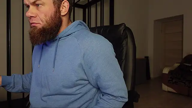 Snapshot of Tommy_Burnz chatting on February 16, 5:48 am Tommy Burnz online show from February 16, 5:48 am