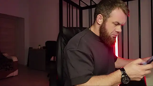 Snapshot of Tommy_Burnz chatting on February 27, 2:32 am Tommy Burnz online show from February 27, 2:32 am