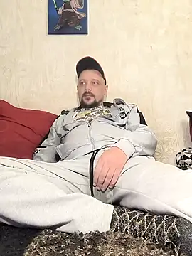 Snapshot of DanielOhCool chatting on December 10, 1:44 pm DanielOhCool online show from December 10, 1:44 pm