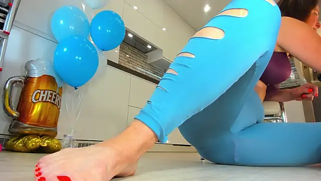 Girl Squirts online show from September 25, 3:43 am