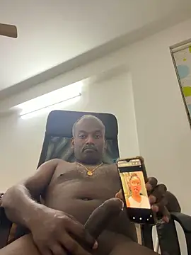 strongguyindia online show from February 25, 9:35 pm