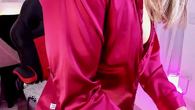 Snapshot of Gaby_Sexy_ chatting on February 25, 4:53 pm Gaby Sexy online show from February 25, 4:53 pm