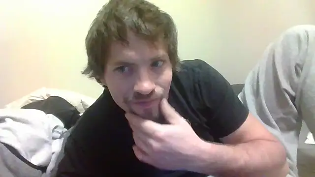 Snapshot of youngbuck6874 chatting on January 10, 1:32 am youngbuck6874 online show from January 10, 1:32 am