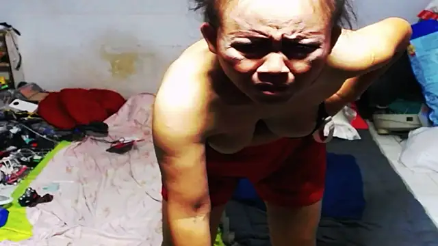 1CuteAndSexy69 online show from February 16, 7:16 pm