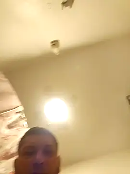 Snapshot of tropikboy chatting on November 20, 9:53 am tropikboy online show from November 20, 9:53 am