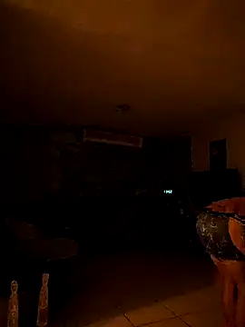 Snapshot of tropikboy chatting on December 1, 9:47 am tropikboy online show from December 1, 9:47 am