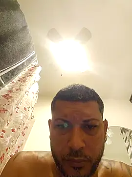 Snapshot of tropikboy chatting on December 5, 9:51 am tropikboy online show from December 5, 9:51 am