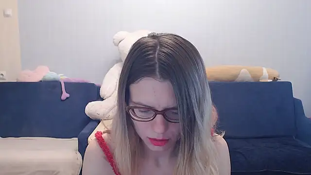 Snapshot of night_is_dark chatting on December 15, 1:59 pm night is dark online show from December 15, 1:59 pm