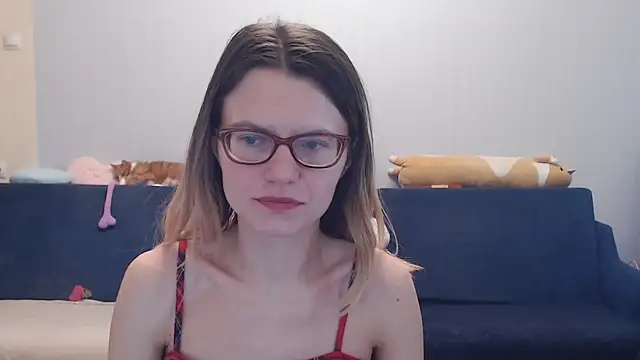 Snapshot of night_is_dark chatting on December 19, 7:10 pm night is dark online show from December 19, 7:10 pm