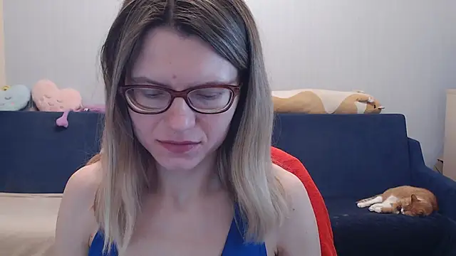 Snapshot of night_is_dark chatting on February 8, 4:32 pm night is dark online show from February 8, 4:32 pm