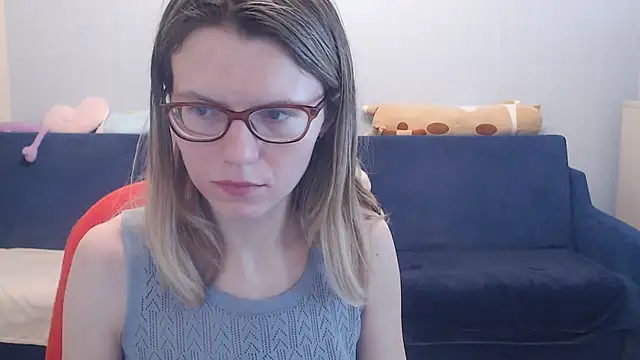 Snapshot of night_is_dark chatting on February 26, 3:55 pm night is dark online show from February 26, 3:55 pm