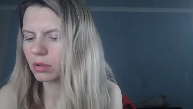 Snapshot of night_is_dark chatting on March 5, 10:06 pm night is dark online show from March 5, 10:06 pm