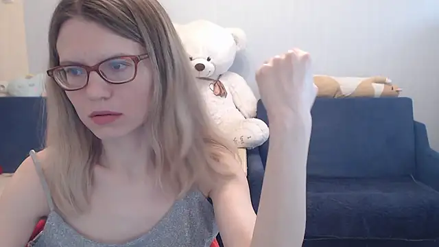 Snapshot of night_is_dark chatting on March 26, 3:28 pm night is dark online show from March 26, 3:28 pm