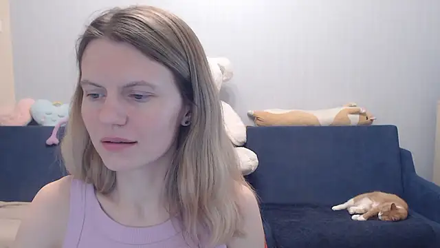 Snapshot of night_is_dark chatting on March 27, 5:23 pm night is dark online show from March 27, 5:23 pm