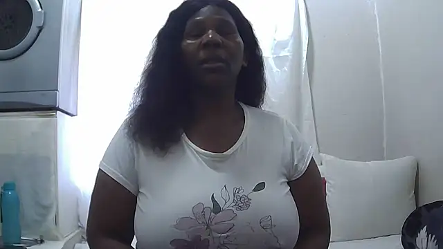 Delicioussexy online show from October 15, 6:02 am