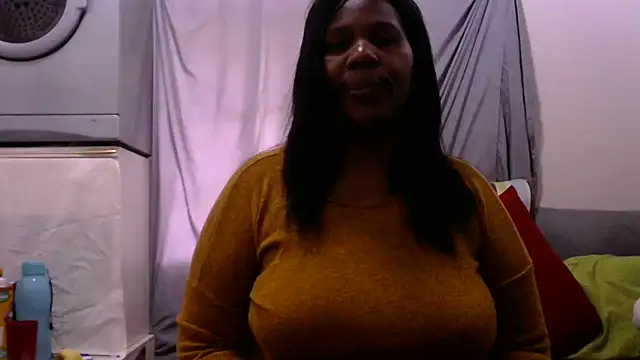 Delicioussexy online show from May 5, 9:28 am