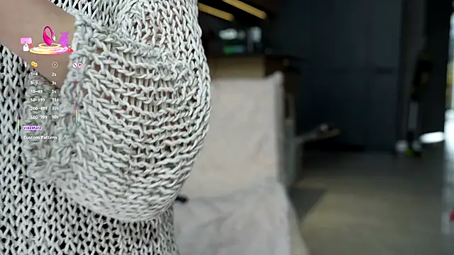 Snapshot of ibiddi chatting on October 30, 10:38 am ibiddi online show from October 30, 10:38 am