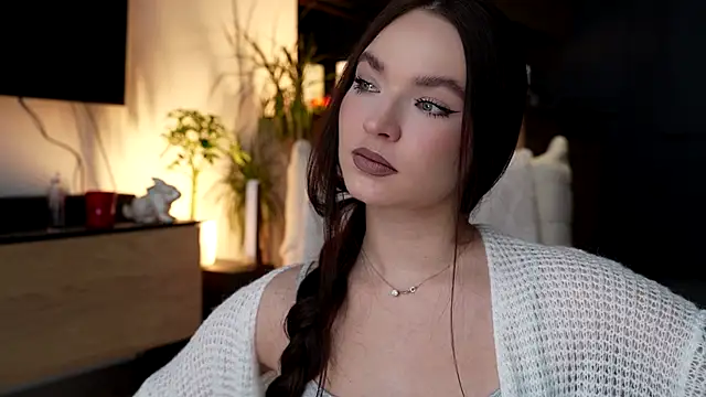 Snapshot of ibiddi chatting on November 15, 10:12 am ibiddi online show from November 15, 10:12 am