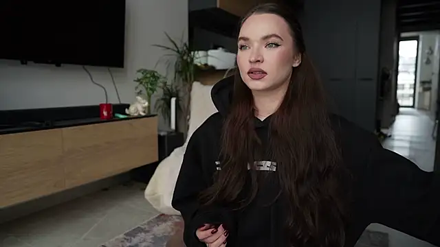 Snapshot of ibiddi chatting on November 24, 1:55 pm ibiddi online show from November 24, 1:55 pm