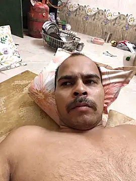 Vickyrajput009 online show from May 7, 9:42 pm